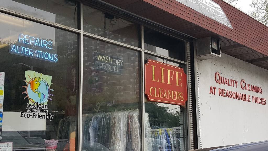 Life Cleaners | 300 Nepperhan Ave, Yonkers, NY 10701, USA | Phone: (800) 220-1169