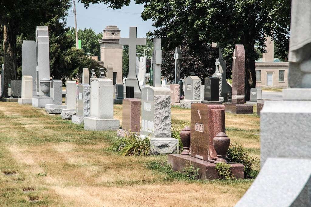 Holy Sepulchre Catholic Cemetery & Mausoleum | 6072, 6001 W 111th St, Alsip, IL 60803, USA | Phone: (708) 422-3020