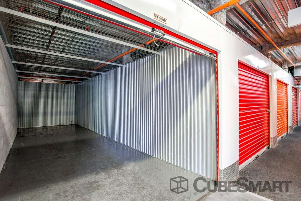 CubeSmart Self Storage | 179-36 Jamaica Ave, Jamaica, NY 11432, USA | Phone: (718) 657-0562
