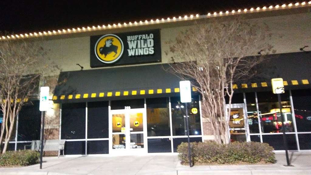 Buffalo Wild Wings | 289 George Bay Ct, Concord, NC 28027, USA | Phone: (704) 782-9464