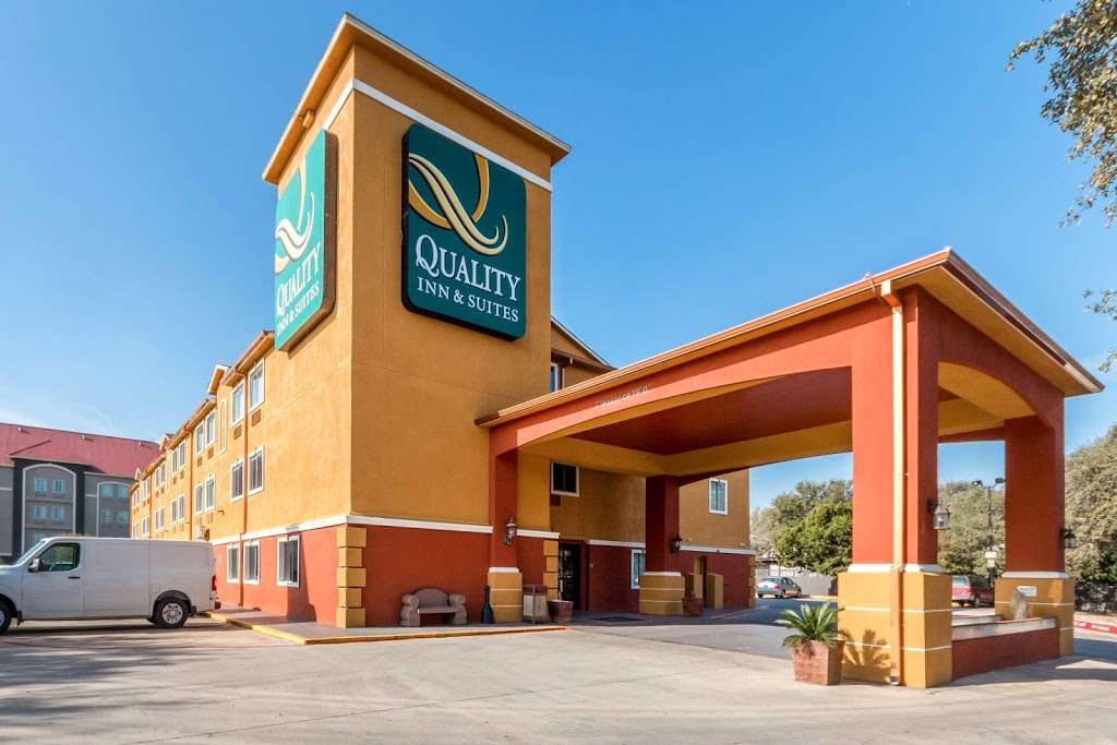Quality Inn & Suites Seaworld North | 9522 Brimhall Road, San Antonio, TX 78254, USA | Phone: (210) 775-5468