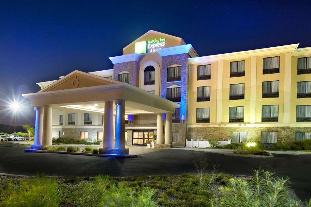 Holiday Inn Express & Suites Selma | 15408 I-35 N #2, Selma, TX 78154, USA | Phone: (210) 651-3885