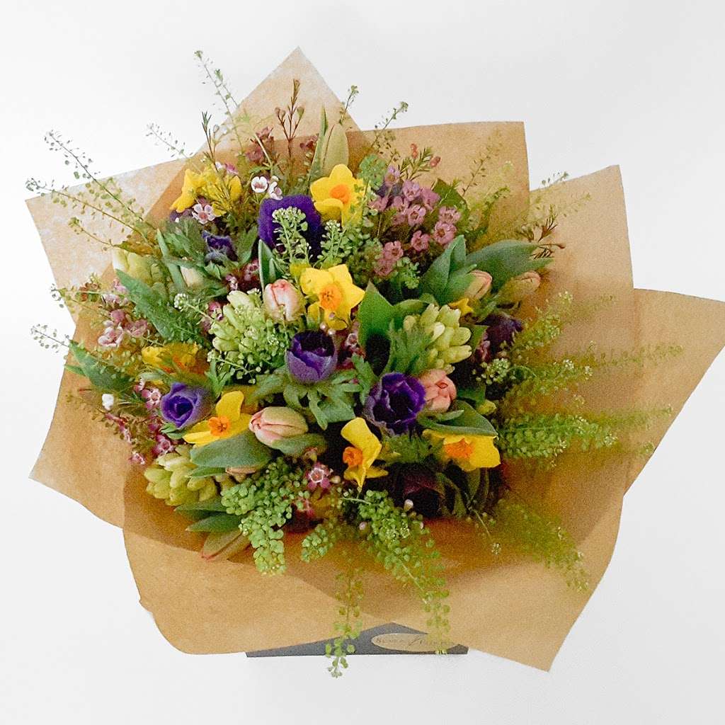 Seasons Florists | 253 Coombe Ln, Wimbledon, London SW20 0RH, UK | Phone: 020 8947 6654