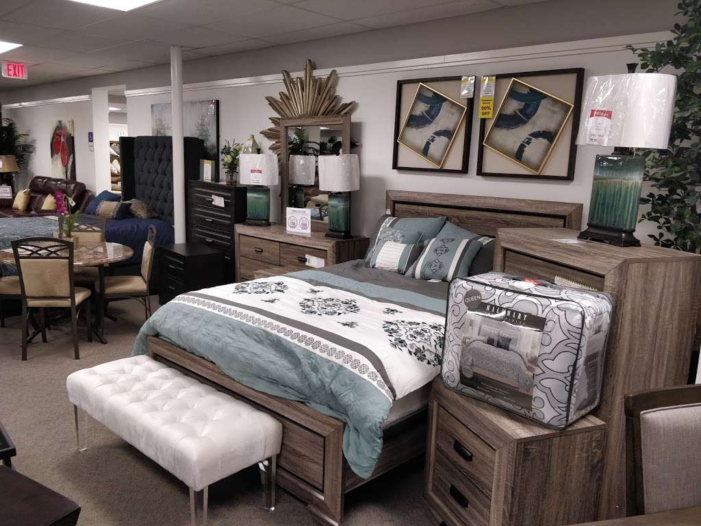 Ashley HomeStore | 3350 Airport Rd, Boca Raton, FL 33431 | Phone: (561) 750-5223