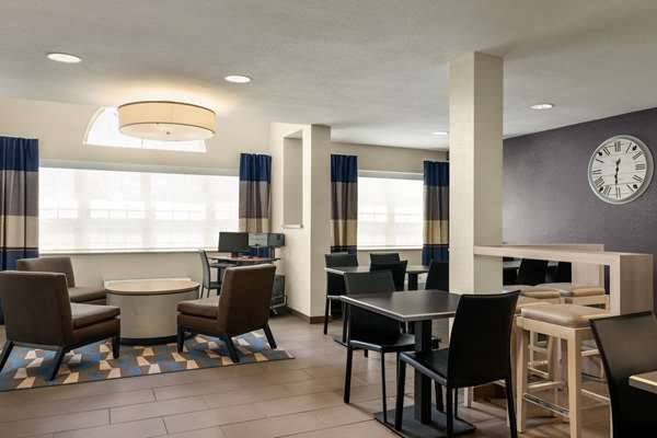 Microtel Inn & Suites by Wyndham Inver Grove Heights/Minne | 5681 Bishop Ave, Inver Grove Heights, MN 55076, USA | Phone: (651) 552-0555