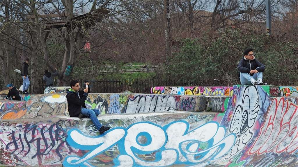 skate/bmx park | 32 Yarmouth Cres, London N17 9PG, UK