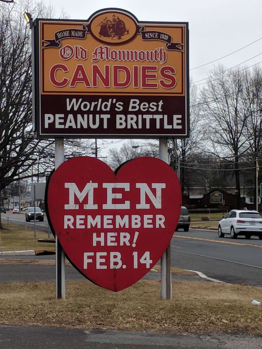 Old Monmouth Candies | 627 Park Ave, Freehold, NJ 07728 | Phone: (732) 462-1311