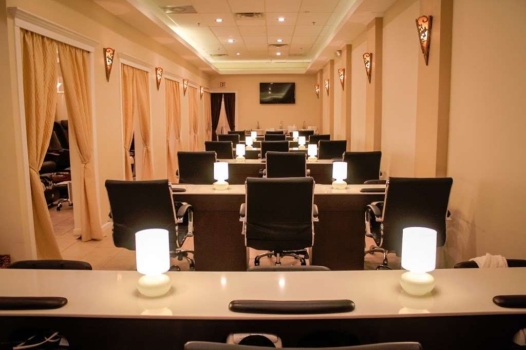 Omnia Nail Spa | 49 W Baltimore Pike, Glen Mills, PA 19342, USA | Phone: (484) 841-6347