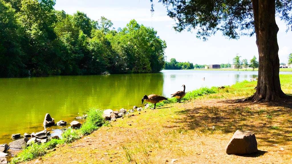 Upper Occoquan Sewage Authority Pkwy Parking Lot | Centreville, VA 20121, USA