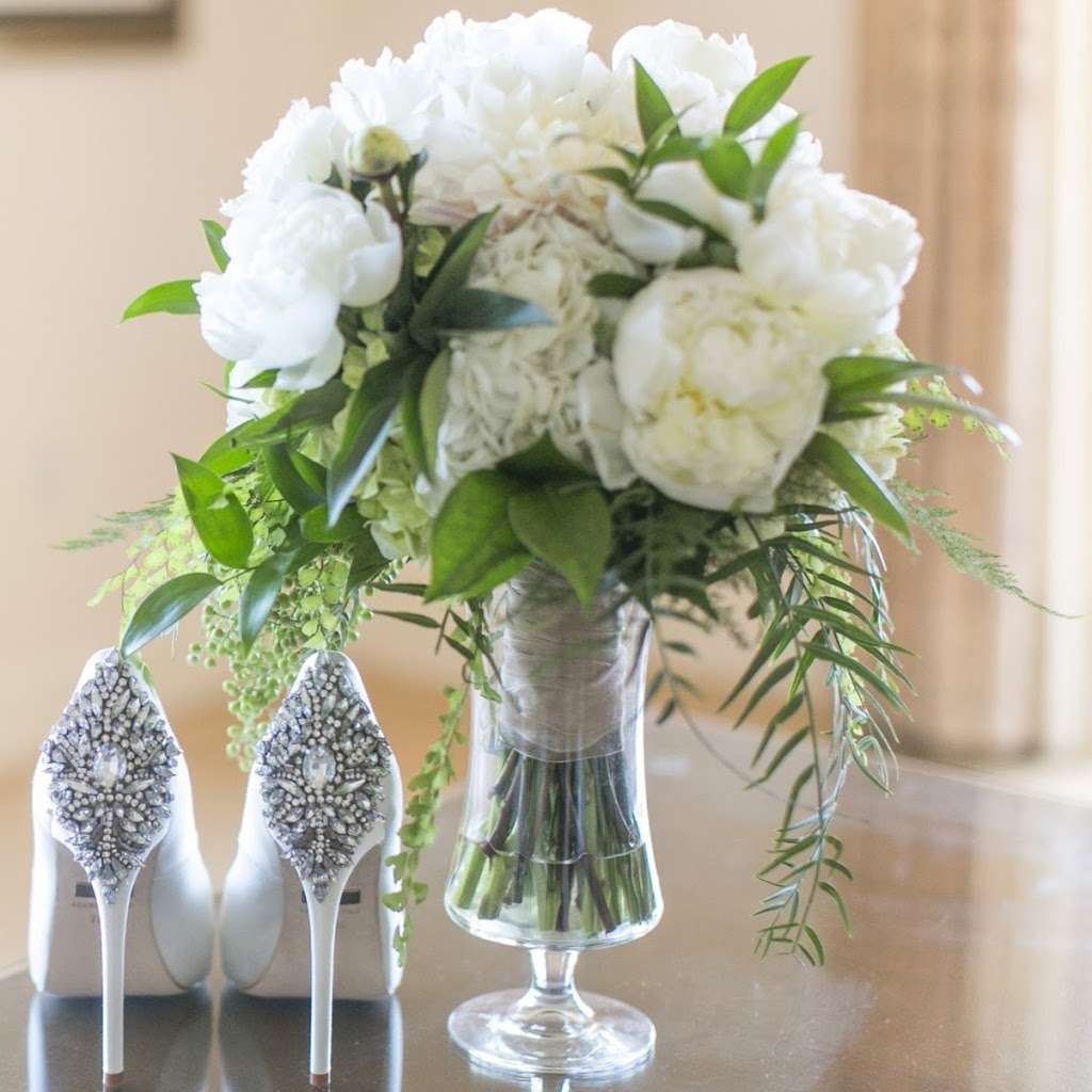 KM Floral Design | 1441 Amexluxen Avenue, Hacienda Heights, CA 91745, USA | Phone: (714) 919-9773