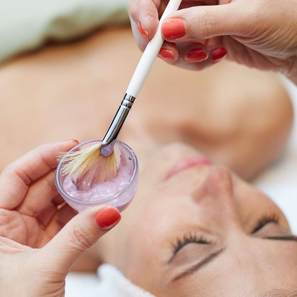 ME SPA | 1555 Simi Town Center Way, Simi Valley, CA 93065, USA | Phone: (805) 582-2286