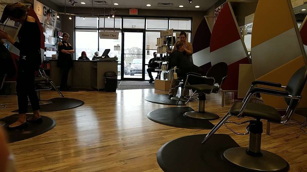 Great Clips | 10033 Wicker Ave Ste 12, St John, IN 46373, USA | Phone: (219) 365-6830