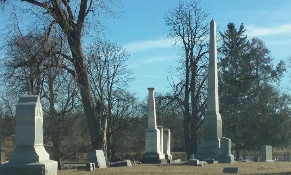 Riverside Cemetery | 414 N River St, Montgomery, IL 60538 | Phone: (630) 906-6800