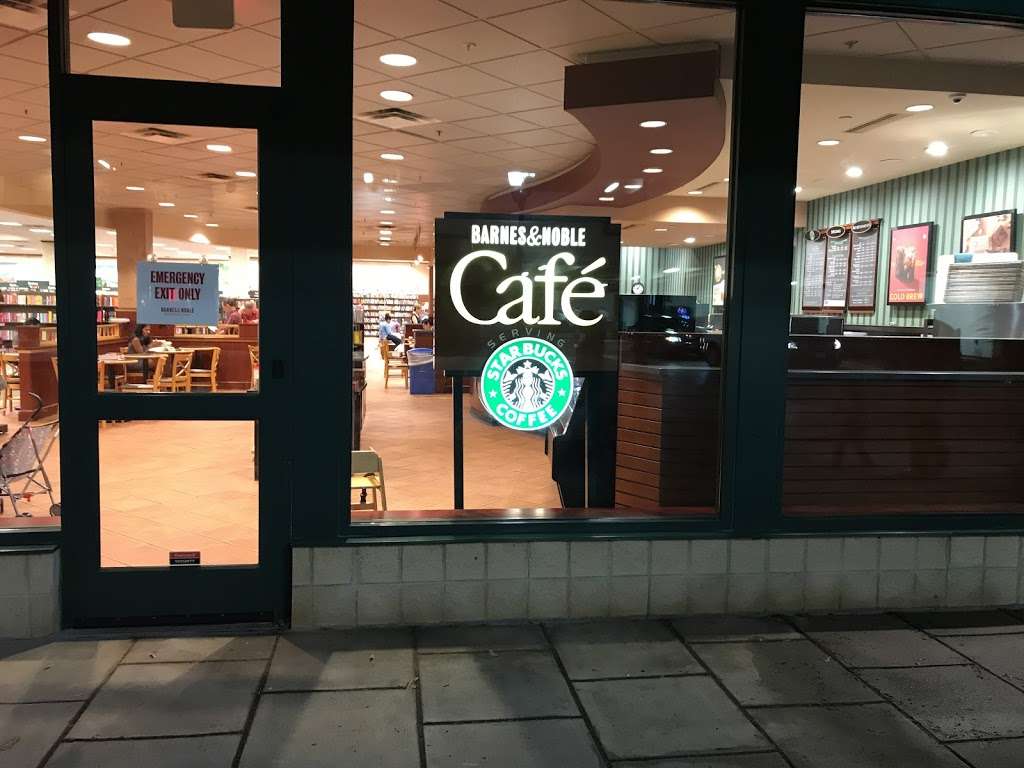 Starbucks at Barnes & Noble | 21 Grand Corner Ave, Gaithersburg, MD 20878 | Phone: (301) 721-0860