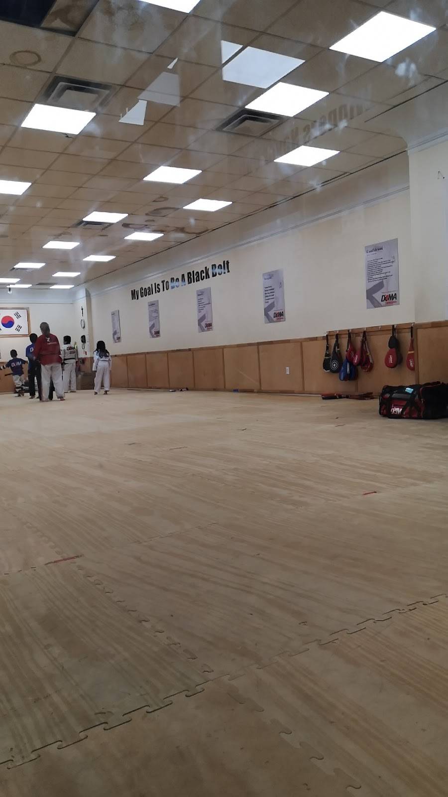 DoMA Taekwondo | 3024 Steinway St, Astoria, NY 11103, USA | Phone: (718) 278-3662