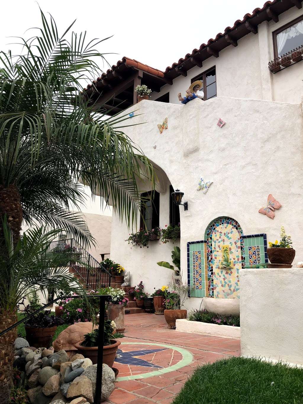 Oceanfront Hacienda | 606 Avenida Victoria, San Clemente, CA 92672, USA | Phone: (949) 492-7368