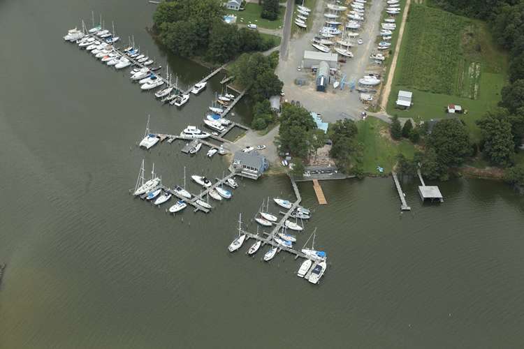 Yankee Point Marina | 1303 Oak Hill Rd, Lancaster, VA 22503, USA | Phone: (804) 462-7635