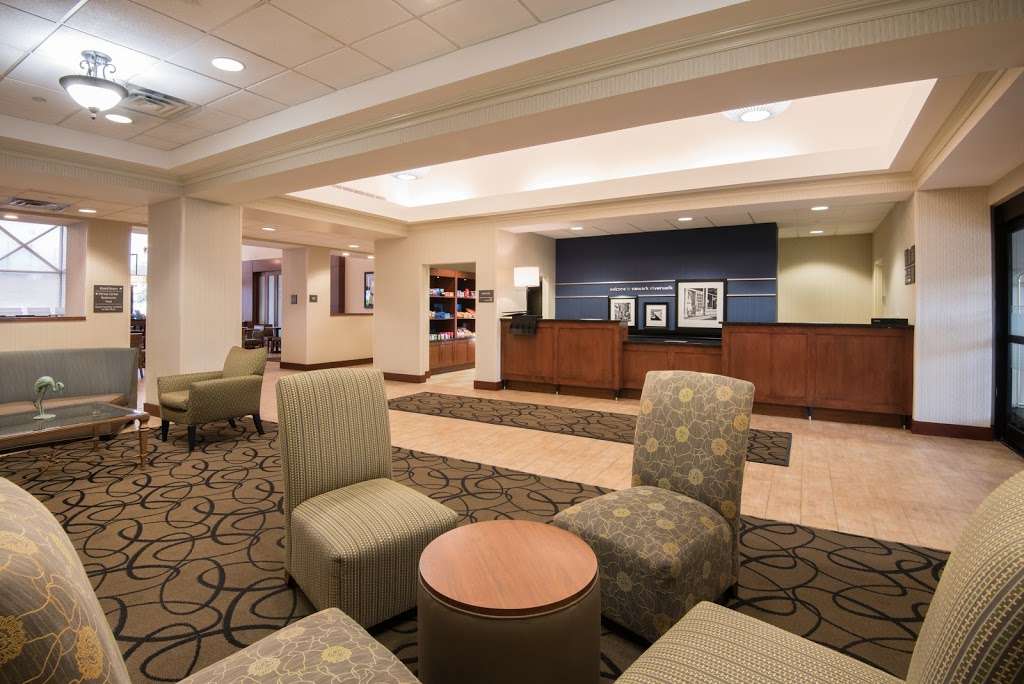 Hampton Inn & Suites Newark-Harrison-Riverwalk | 100 Passaic Ave, Harrison, NJ 07029, USA | Phone: (973) 483-1900