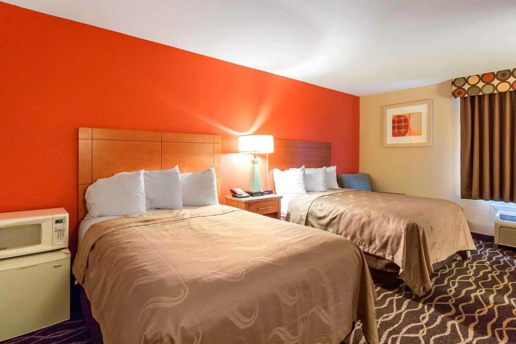 Quality Inn & Suites I-35 near AT&T Center | 3817 N PanAm Expy, San Antonio, TX 78219 | Phone: (210) 224-3030