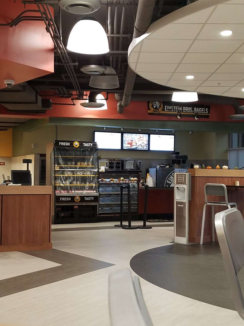 Einstein Bros. Bagels | 525 E 15th St, Chester, PA 19013, USA | Phone: (610) 490-7025