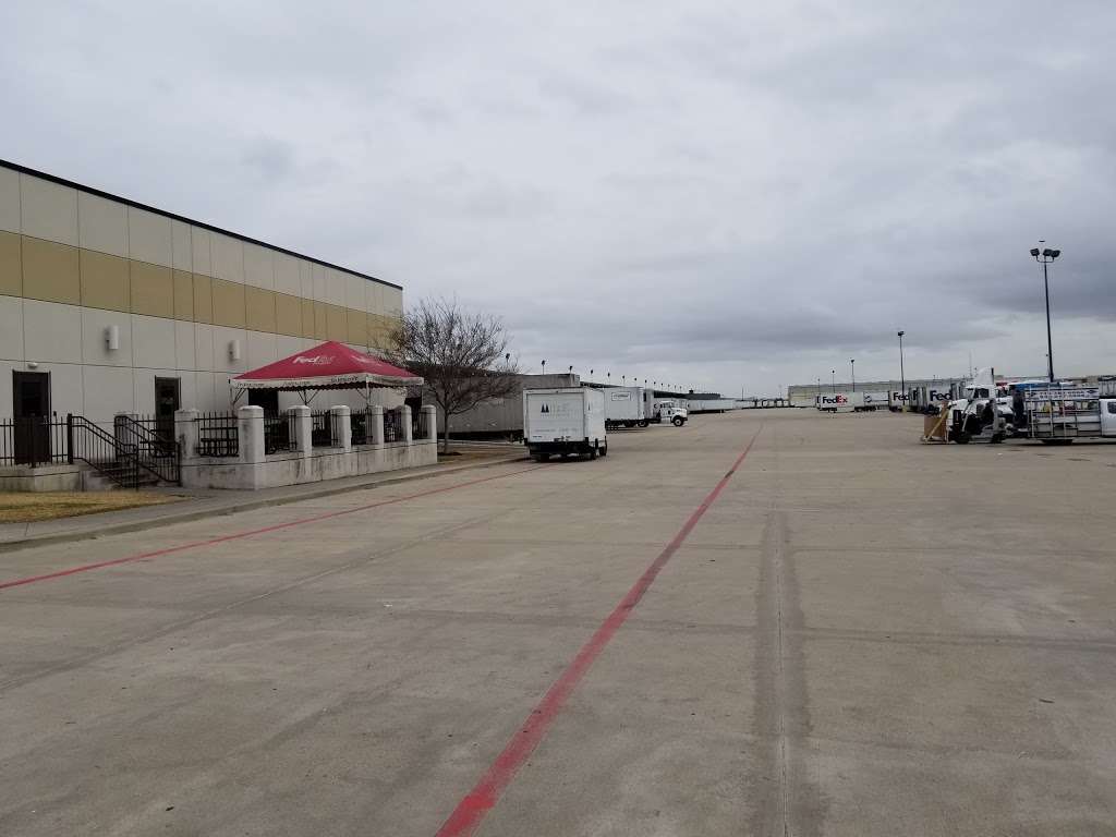 FedEx Freight - moving company  | Photo 8 of 10 | Address: 9010 Jackrabbit Rd, Houston, TX 77095, USA | Phone: (800) 732-7808