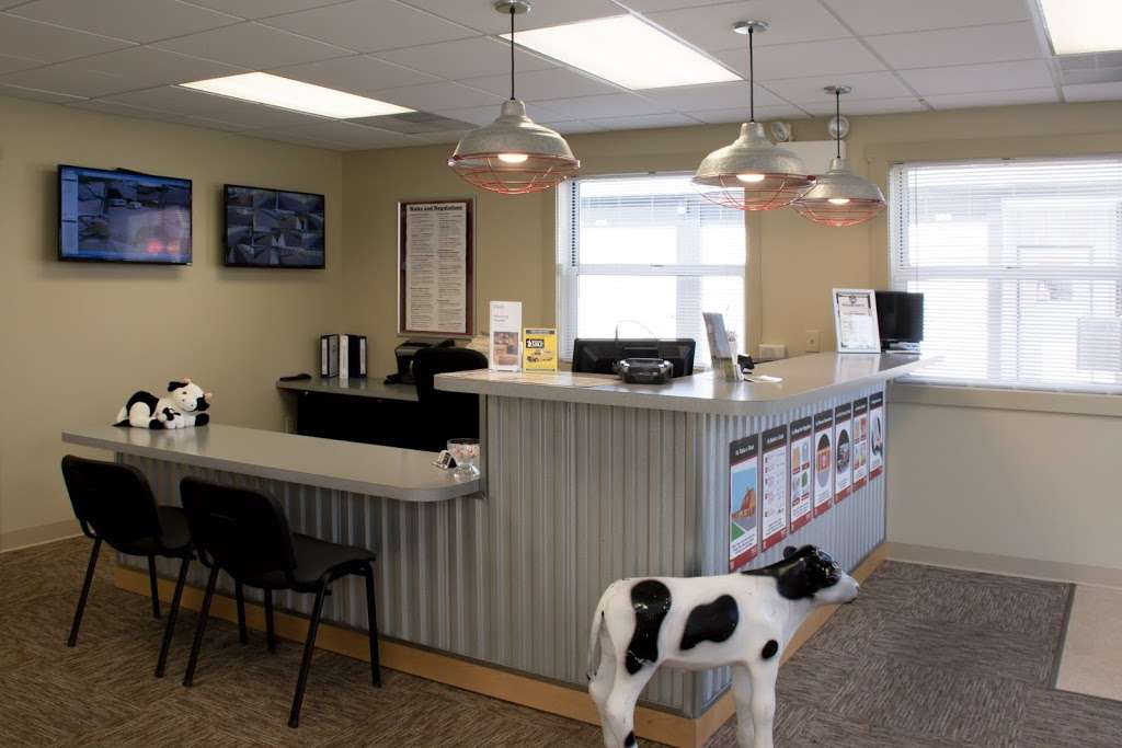 Moove in Self Storage - Greenbriar Road | 2290 Greenbriar Rd, York, PA 17404, USA | Phone: (717) 767-4466