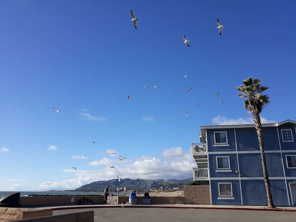 Public restroom on Ventura beach | 1140 S Seaward Ave, Ventura, CA 93001