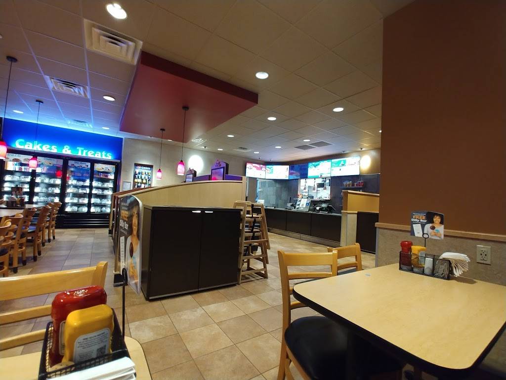 Dairy Queen Grill & Chill | 850 Fallbrook Blvd, Lincoln, NE 68521, USA | Phone: (402) 435-9426