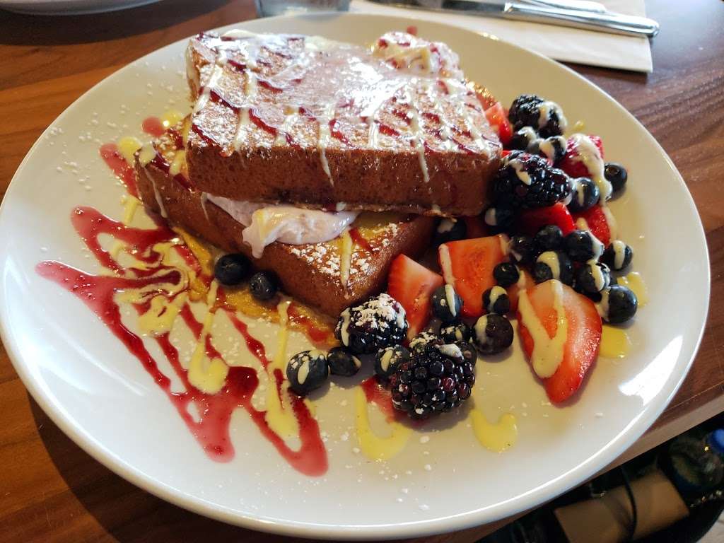 Wildberry Pancakes & Cafe | 1383 N Meacham Rd, Schaumburg, IL 60173, USA | Phone: (847) 517-4000