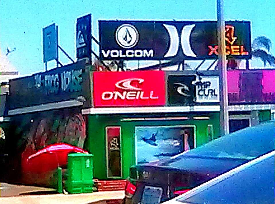 Frog House | 6908 West Coast Hwy, Newport Beach, CA 92663, USA | Phone: (949) 642-5690