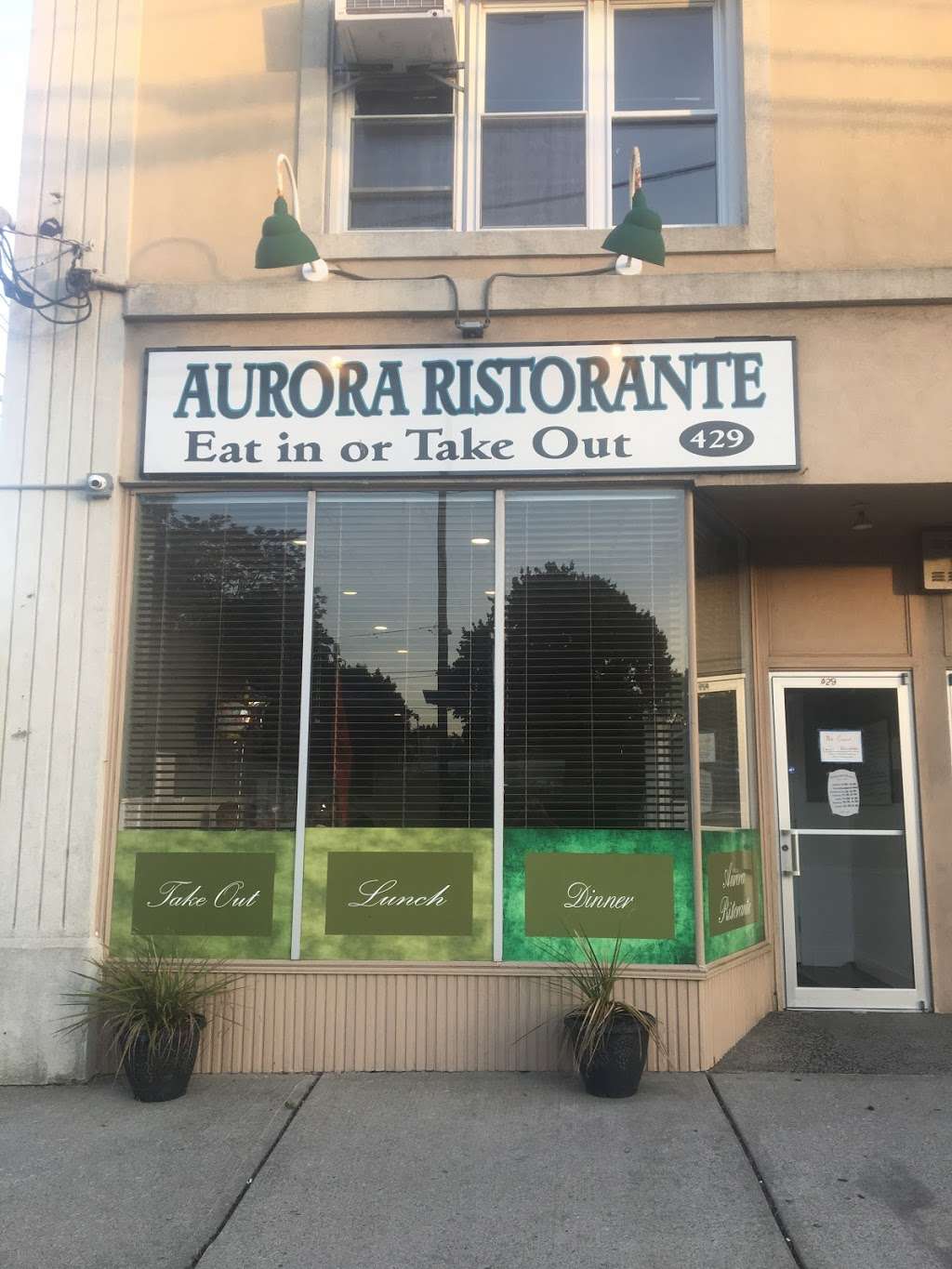 Aurora Ristorante | 429 Piaget Ave, Clifton, NJ 07011, USA | Phone: (973) 772-2914