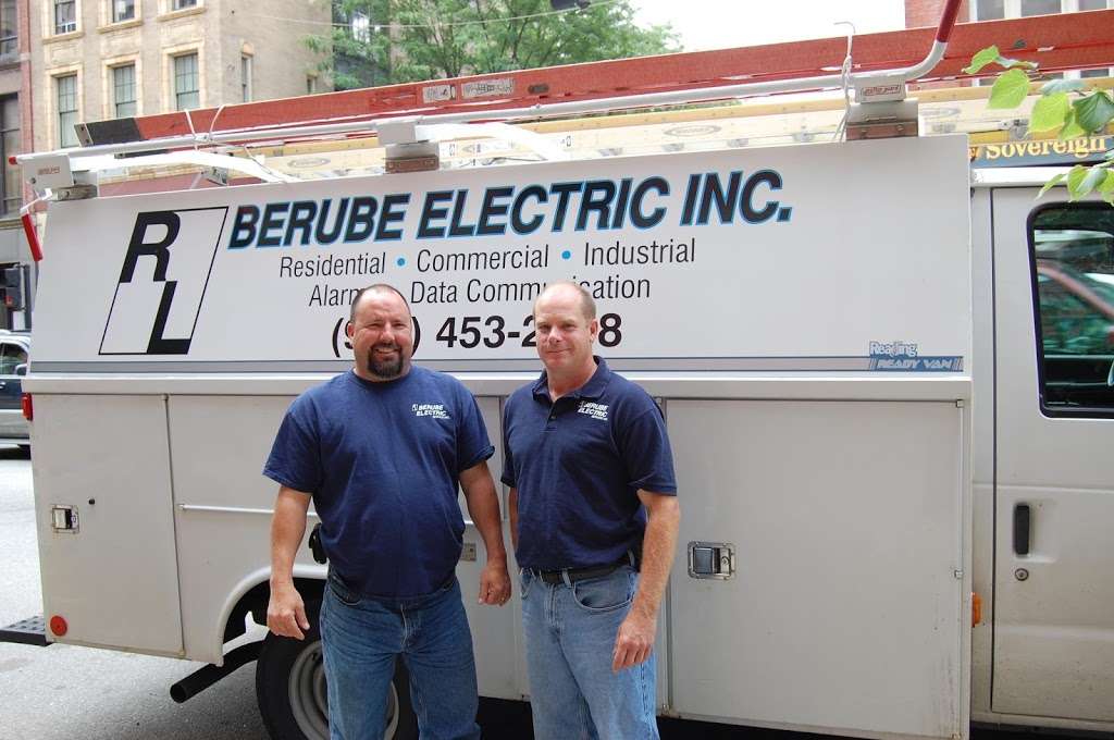 R & L Berube Electric | 19 Chuck Dr #3, Dracut, MA 01826, USA | Phone: (978) 453-2338