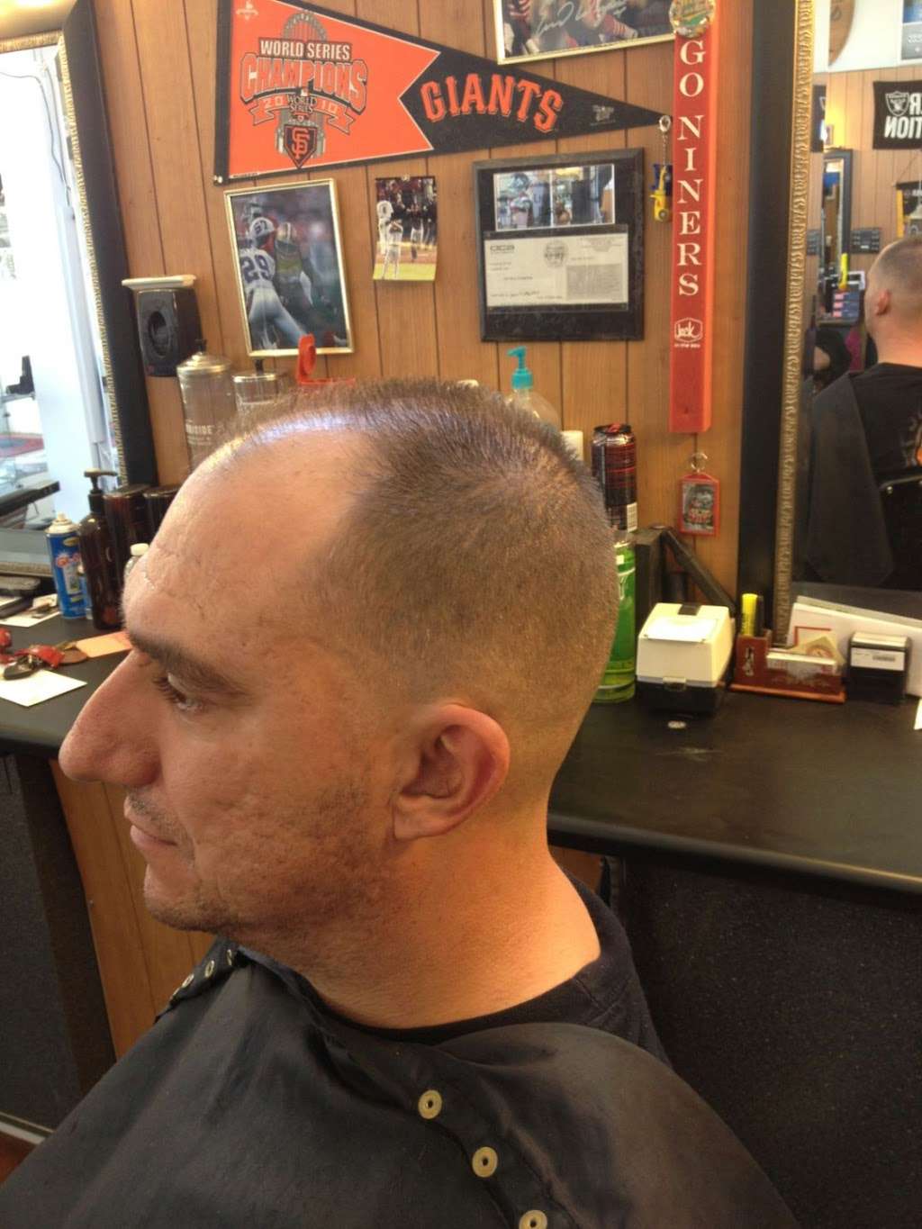 Waynes Barbershop | 604 W 10th St, Antioch, CA 94509, United States | Phone: (925) 727-8884