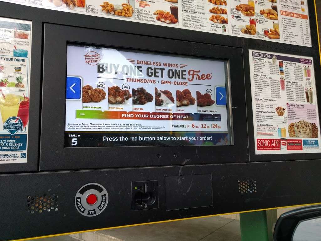 Sonic Drive-In | 319 E Main St, Osawatomie, KS 66064, USA | Phone: (913) 755-4847