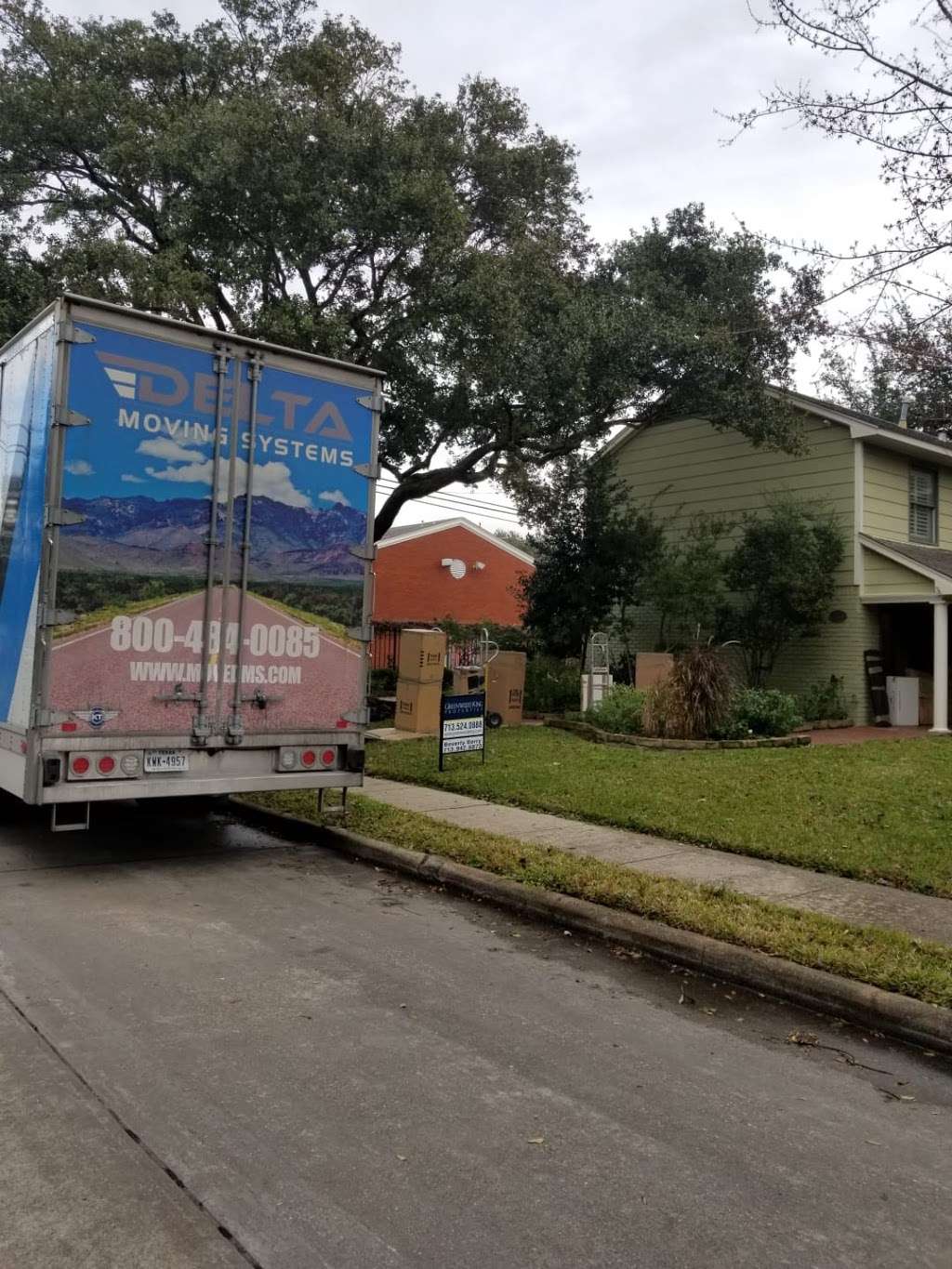Delta Moving Systems | 549 W 38th St, Houston, TX 77018, USA | Phone: (800) 484-0085