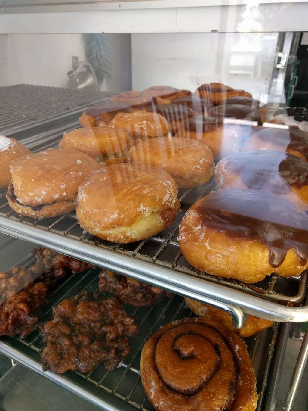 Kims Donuts | 4421 Las Posas Rd, Camarillo, CA 93010 | Phone: (805) 484-8374