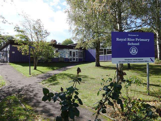 Royal Rise Primary School | Royal Rise, Tonbridge TN9 2DQ, UK | Phone: 01732 354143