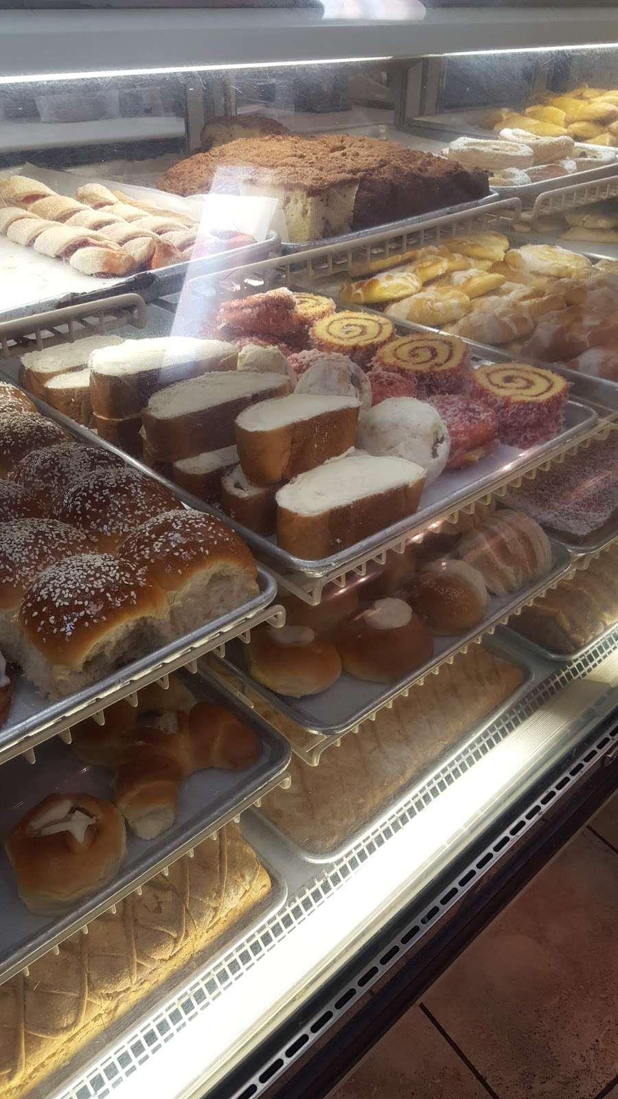 Yolandas Bakery | 19742 Sherman Way, Winnetka, CA 91306 | Phone: (818) 348-6720