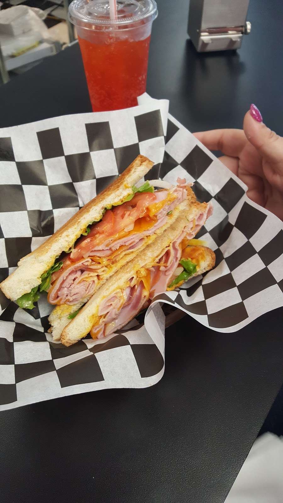 The Sandwich Shoppe at Medic One Pharmacy | 1701 Fairway Dr #3a, Alvin, TX 77511, USA | Phone: (281) 968-7119