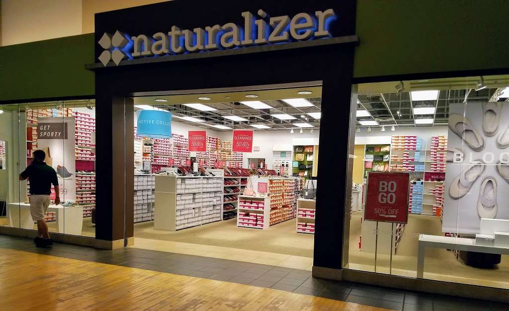 naturalizer outlet store locations