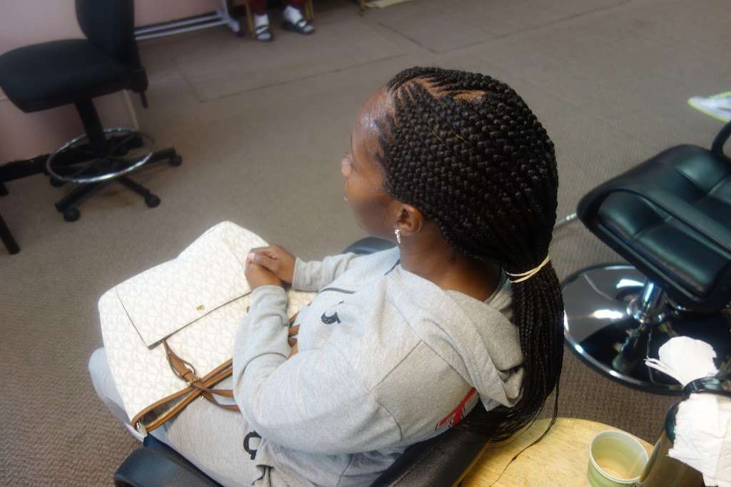 Lys African Hair Braiding | 6249 S Western Ave, Chicago, IL 60636 | Phone: (773) 925-6386