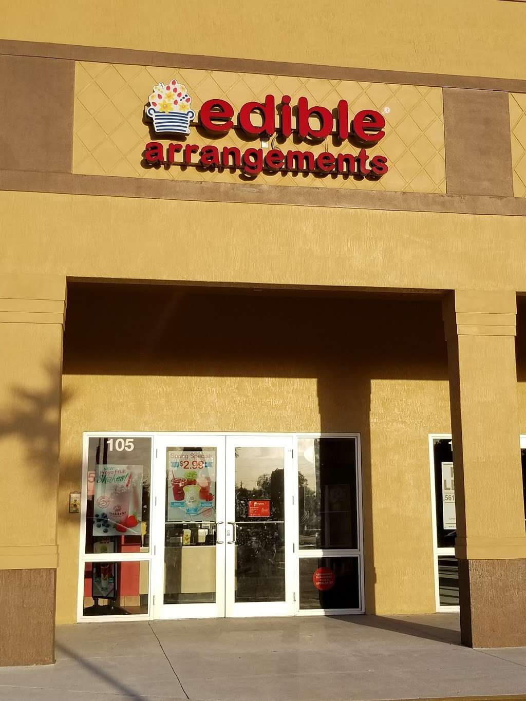 Edible Arrangements | 3753 NW 167th St Suite 105, Miami Gardens, FL 33055, USA | Phone: (305) 417-4000