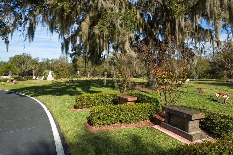 Hillcrest Memorial Gardens | 1901 County Rd 25A, Leesburg, FL 34748, USA | Phone: (352) 702-9066