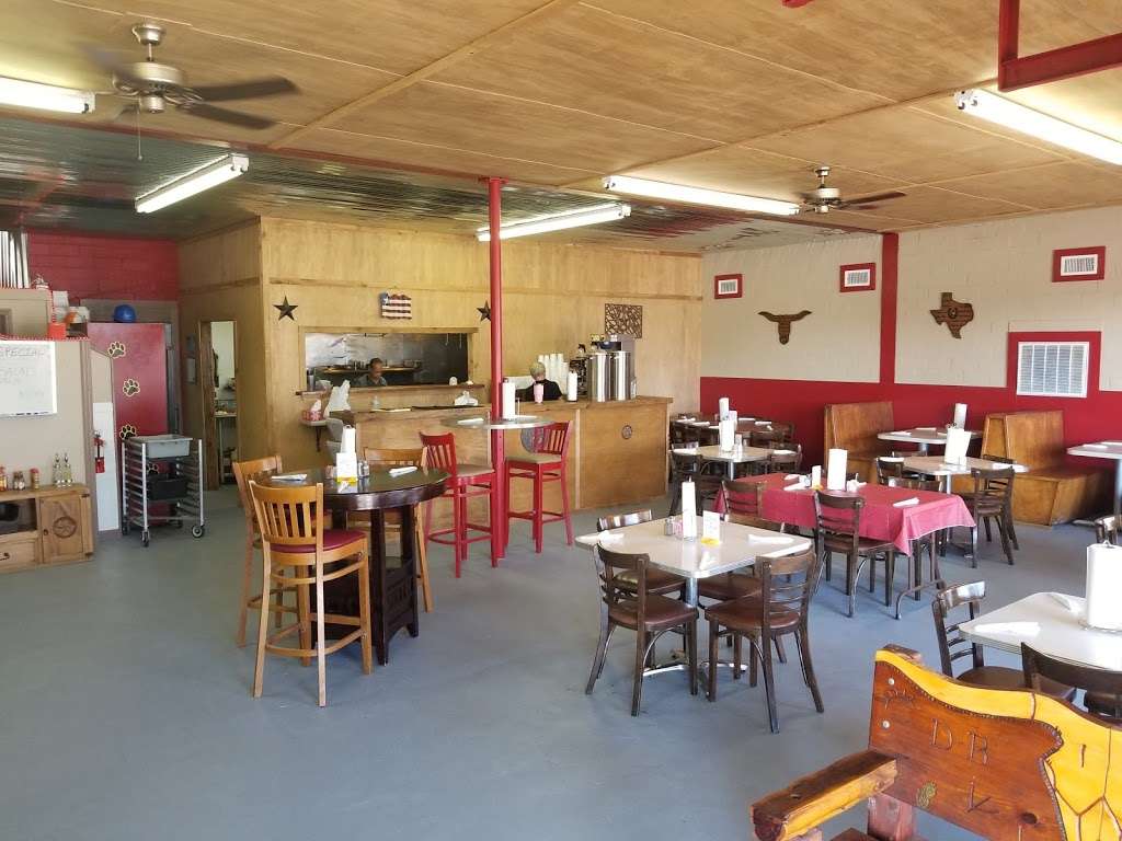 Panther Tracks Cafe | 104 S Main St, Anahuac, TX 77514, USA | Phone: (409) 267-4422