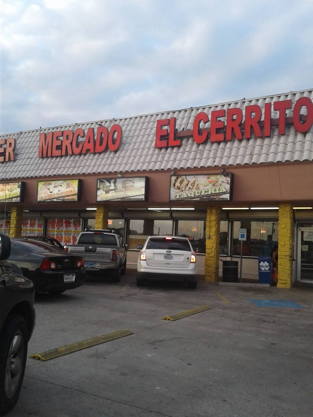 Super Mercado El Cerrito | 10880 Ferguson Rd #2616, Dallas, TX 75228, USA | Phone: (972) 686-7300