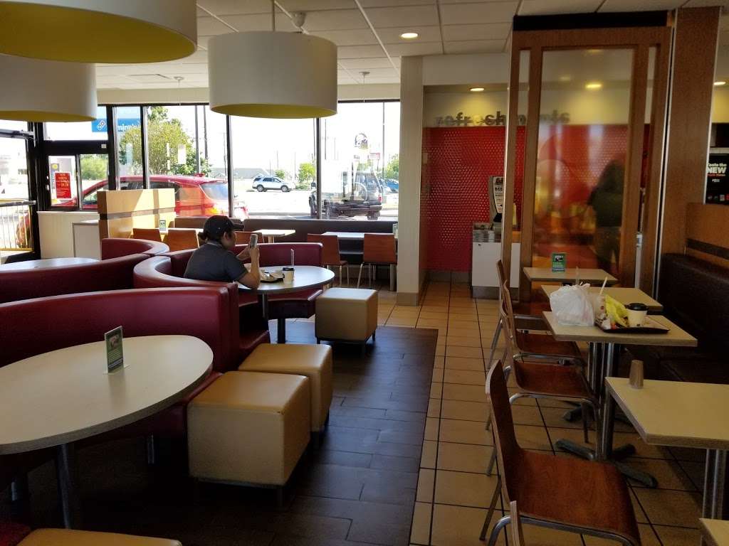 McDonalds | 6350 Old Pearsall Rd, San Antonio, TX 78242, USA | Phone: (210) 623-8000