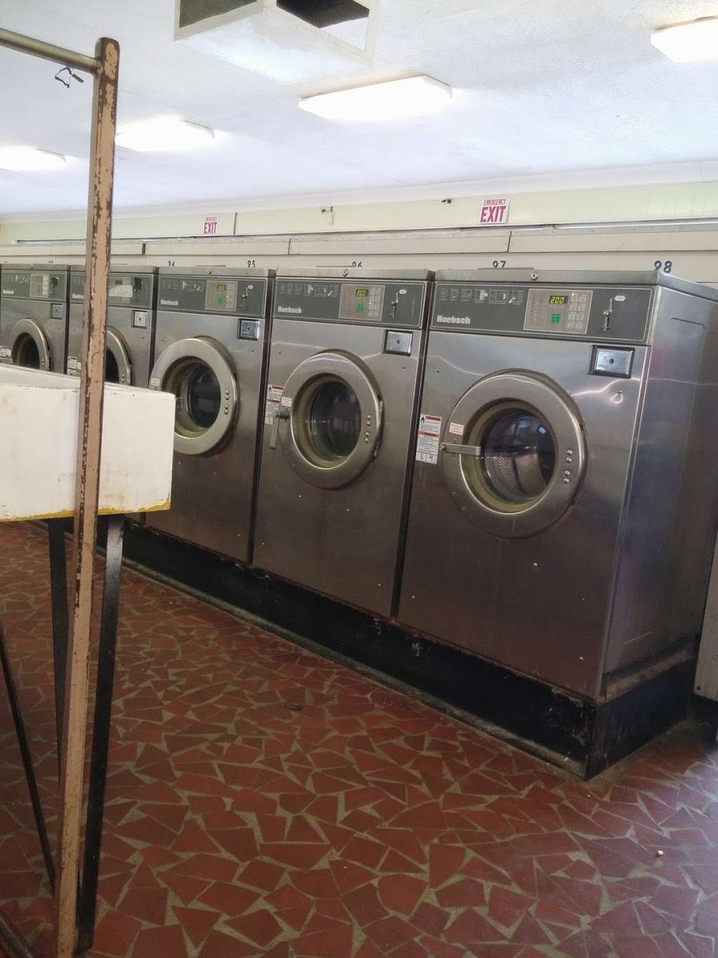 Cherryville laundromat | 909 E Church St, Cherryville, NC 28021