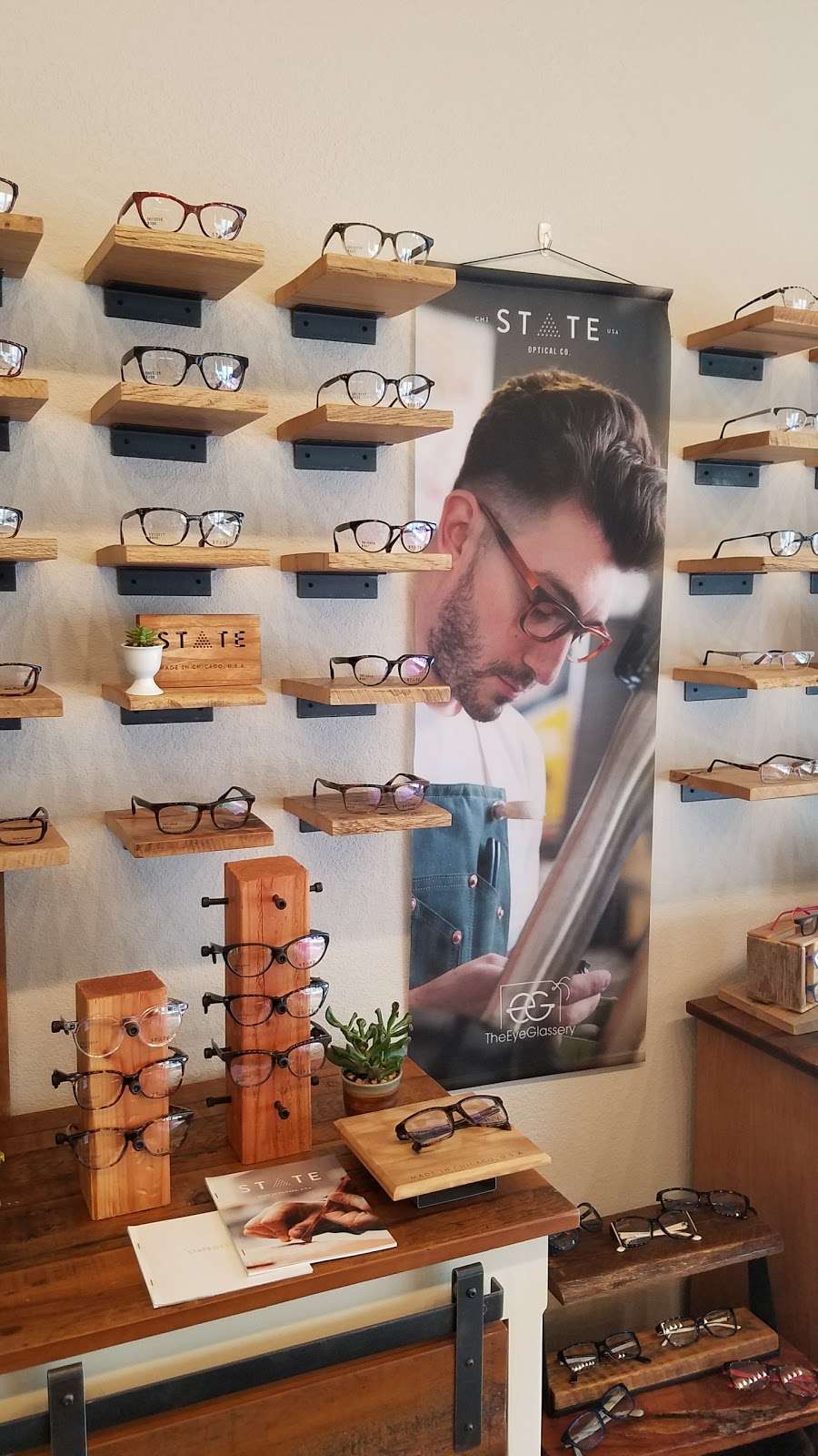 The Eyeglassery | 414 N Genesee St, Delafield, WI 53018, USA | Phone: (262) 423-4747