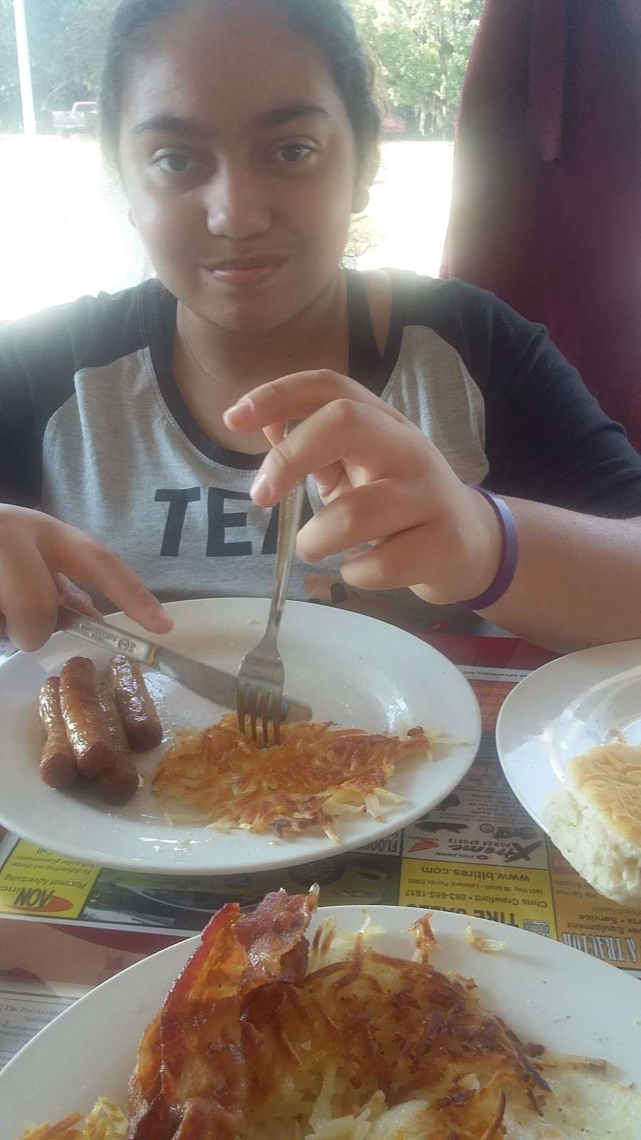 Toms Drive In & Restaurant | 1349 N Combee Rd, Lakeland, FL 33801, USA | Phone: (863) 665-2285