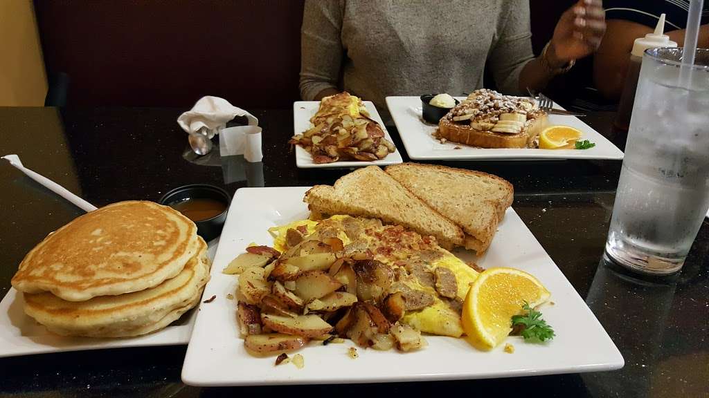 Kekes Breakfast Cafe | 4250 Alafaya Trail #100, Oviedo, FL 32765, USA | Phone: (407) 542-1400